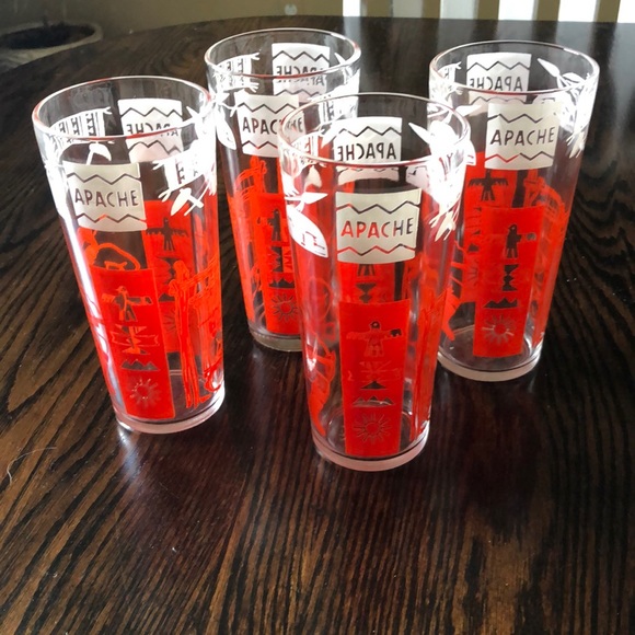 Vintage set of four Apache Glasses
